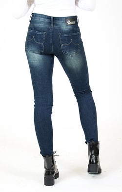 Distressed Dark Wash Skinny Jeans | CEN-9198